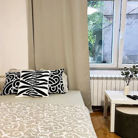Fully Equipped - Cozy & Convenient Apartment