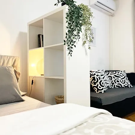 Apartment Fully Equipped - Cozy & Convenient *