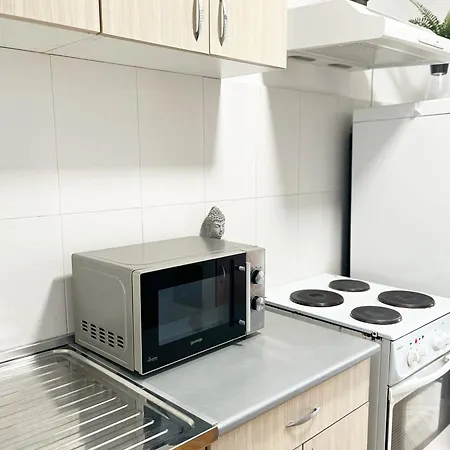 Fully Equipped - Cozy & Convenient Apartment