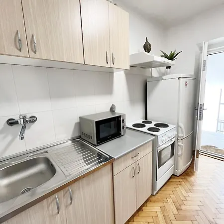 Fully Equipped - Cozy & Convenient Apartment